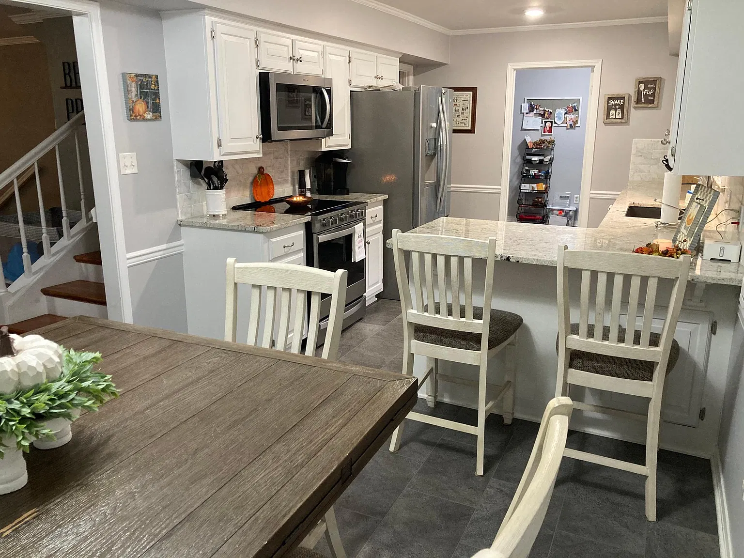 4 bed, 3.5 bath, 3243 sqft, $2,700 — Photo 4