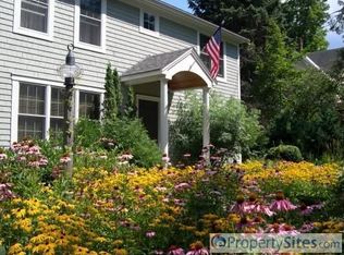 17 Pepperrell Rd, Kittery Point, ME 03905