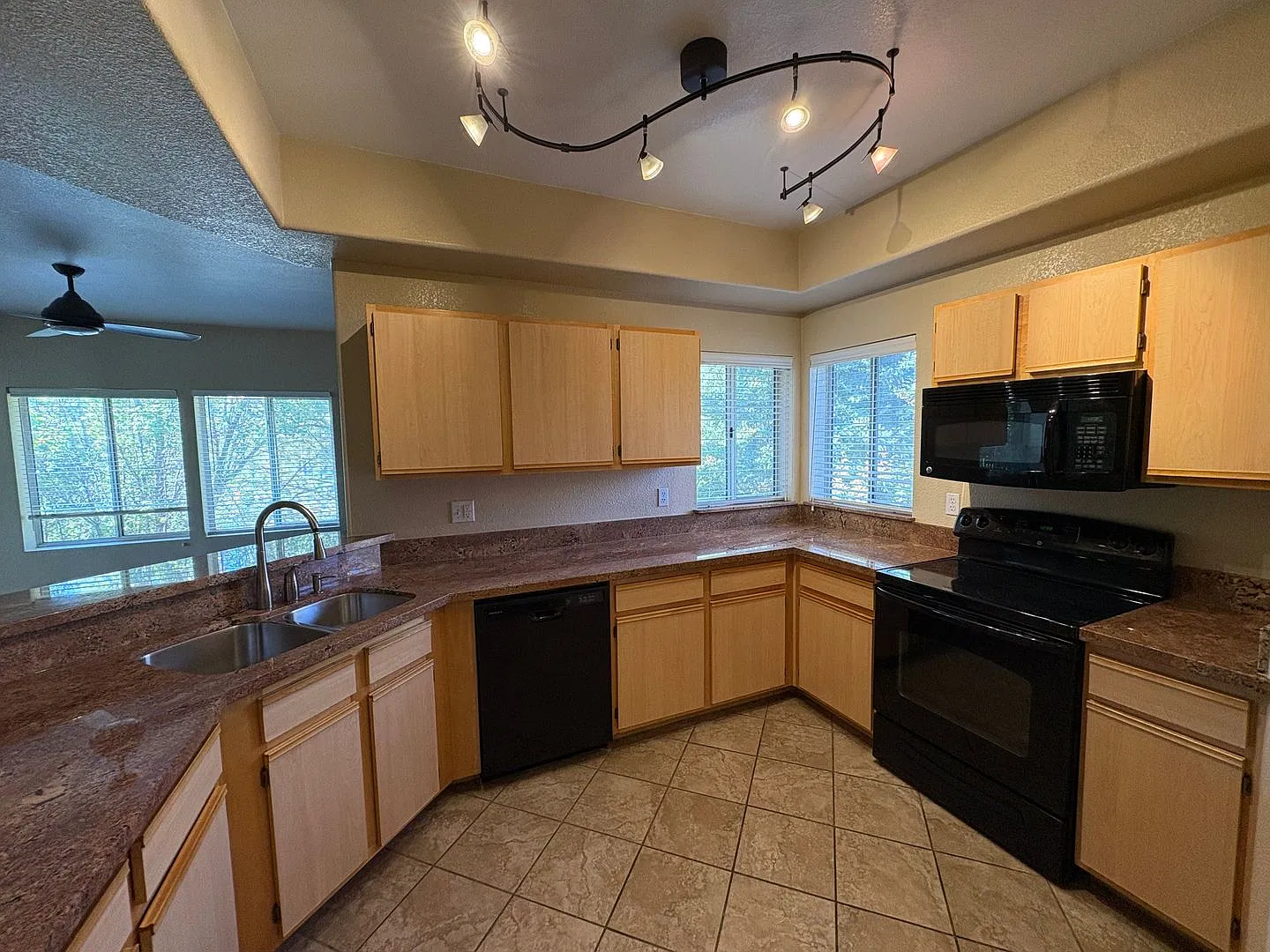 Beautiful Timberline Condo — Photo 2