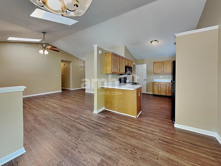 8018 Bitternut Dr — Photo 6