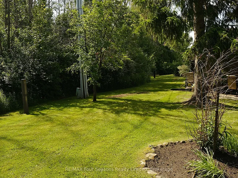 4 Trafalgar Rd #4 — Photo 27