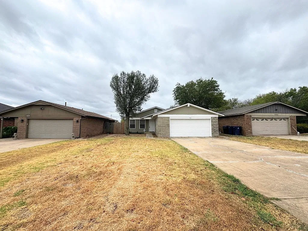716 Northwest 113th St. Oklahoma City OK 73114 — Photo 2