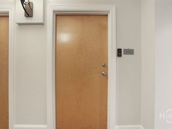 5th image of 50 Barnard St #203