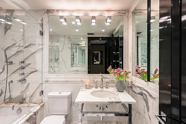 Sold by Nest Seekers International | media 8