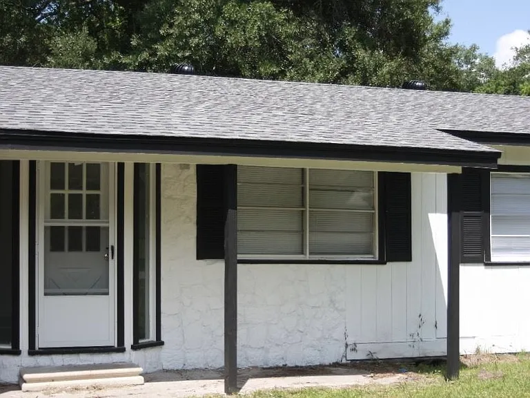 485 Sargent St — Photo 1