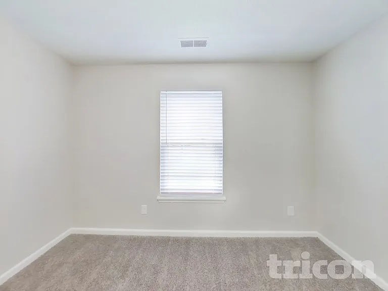 2880 Lakestream Dr — Photo 13