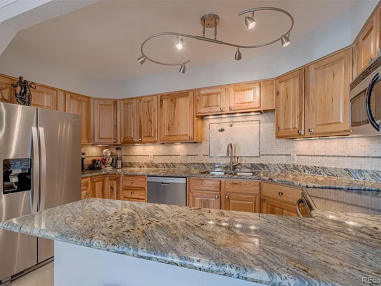 1625 Larimer St #1802 — Photo 4