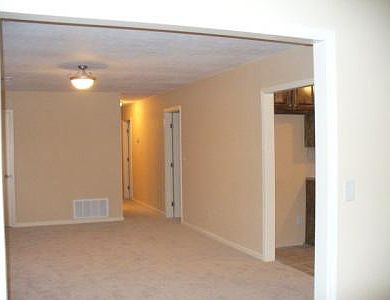 5th image of 421 21st Ave