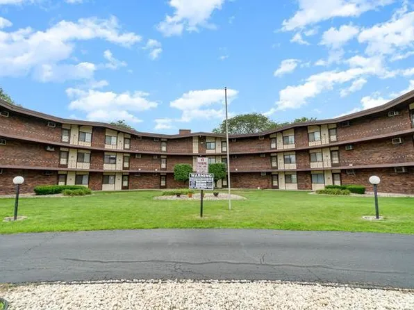 (undisclosed Address), Lansing, IL 60438