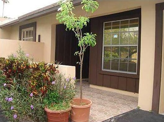 1st image of 3221 W Meadows Cir