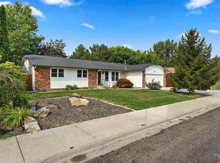3807 W Harbor Point Dr, Meridian, ID 83646