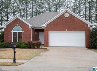 833 Daventry Ln, Calera, AL 35040