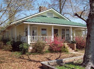 180 Grady Lewis Rd, Poplarville, MS 39470