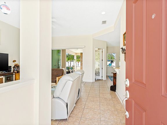 3rd image of 420 Maribella Ct