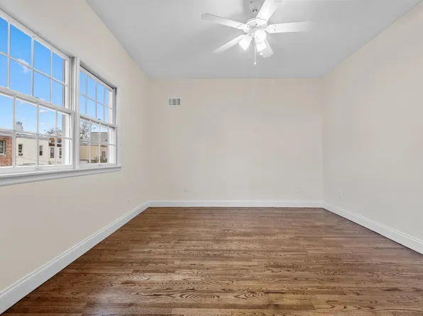 215 South Street image 37 of 37