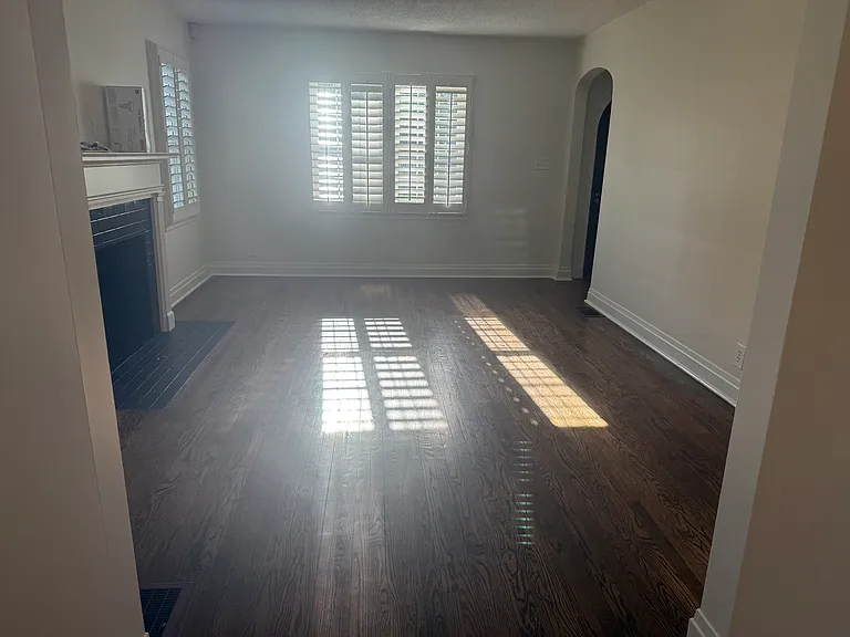 421 McCready Ave — Photo 12
