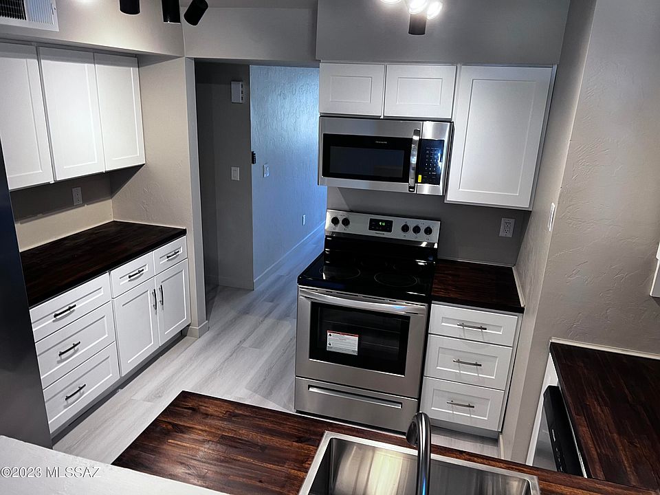 1st image of 8428 E Corinthian Dr