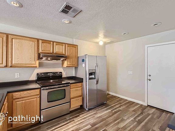 2nd image of 4016 W Rose Garden Ln