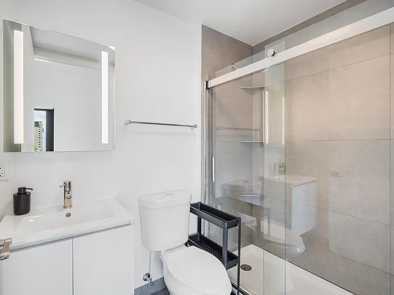 Otto Apartments — Photo 18