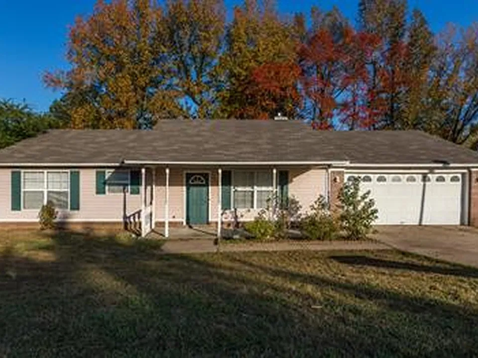 1048 Highland Blvd