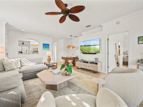 5th image of 20151 Seagrove ST #204