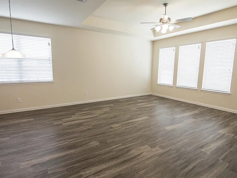 29614 Clover Shore Dr — Photo 7