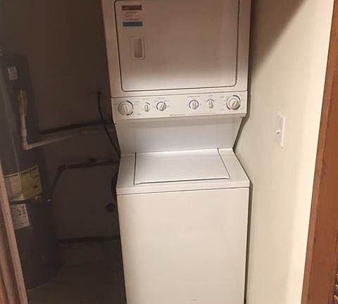 5th image of 3049 N Sheffield Ave #3