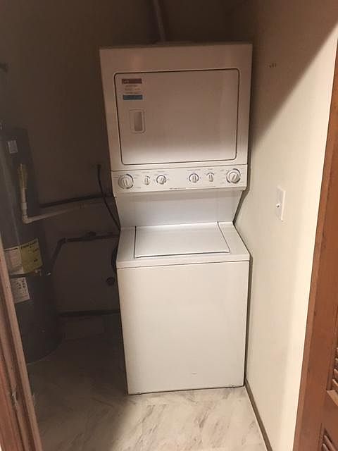 1st image of 3049 N Sheffield Ave #1