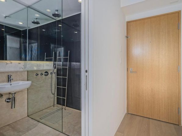 2 bedroom rental in Vancouver — photo 16