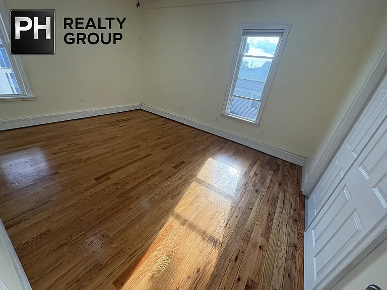 100 Summit Ave #2 — Photo 13