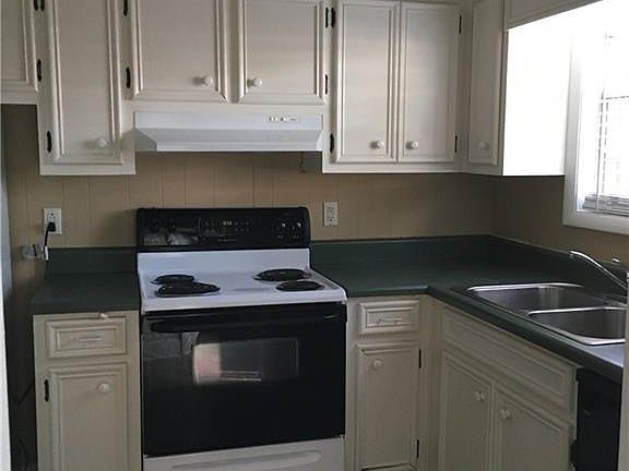 4th image of 1108 Tiger Blvd APT 129