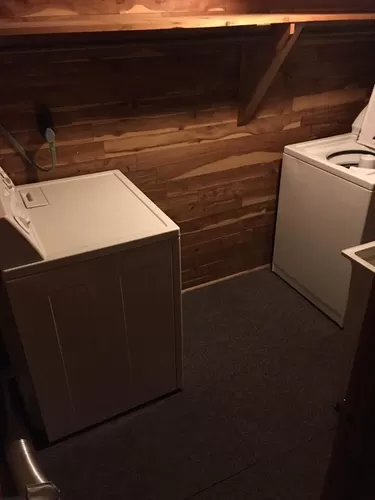 Laundry room in basement - 4130 Navajo Trl NE