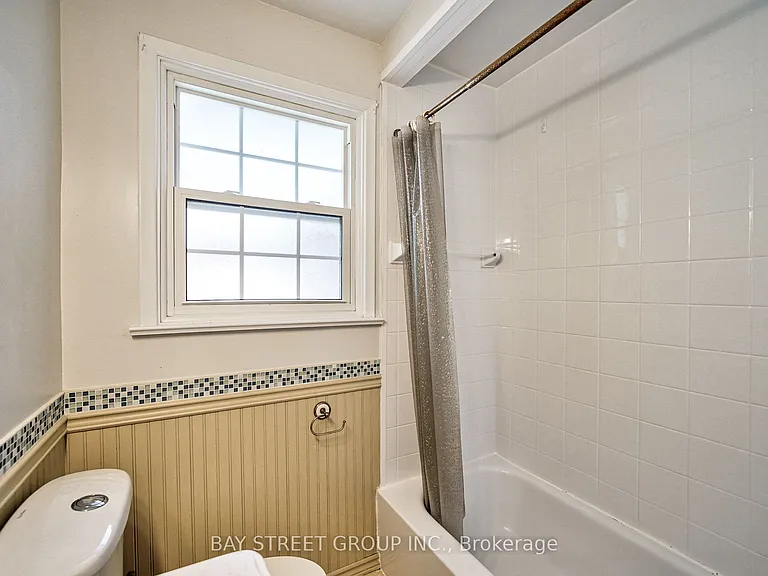 35 Camwood Cres — Photo 26