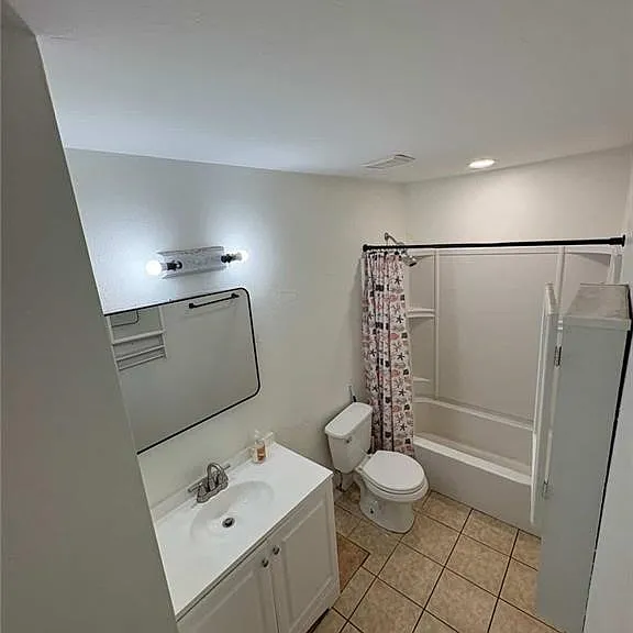 18645 Holly Rd #1 — Photo 6
