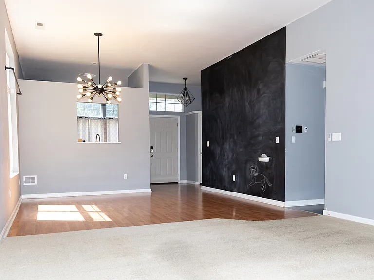 1671 Glenn Abbey Dr — Photo 2