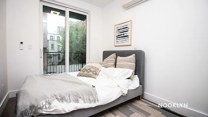 Rented by Nooklyn NYC LLC | media 17