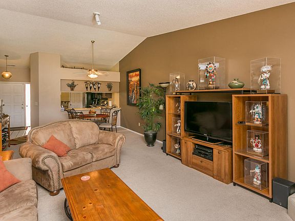 4th image of 2237 Clubhouse Dr