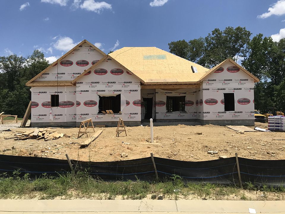2nd image of 135 Bridlewood Dr #8