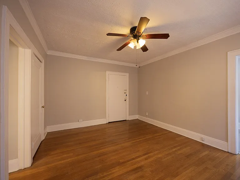 Mapleview Apartments — Photo 40