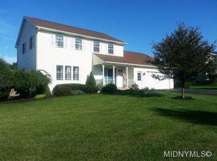 110 Cedarcrest Ln, Oneida, NY 13421
