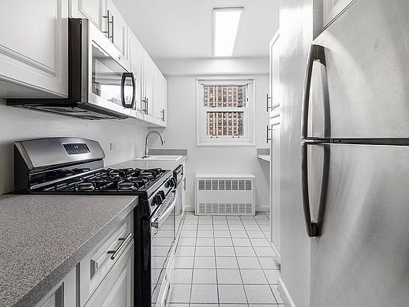 4th image of 353 E 83rd St APT 11C