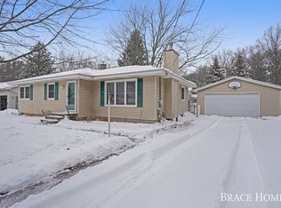 1617 Robbins Rd, Grand Haven, MI 49417