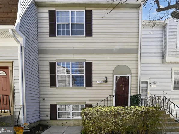 5866 Bridgetown Ct, Burke, VA 22015