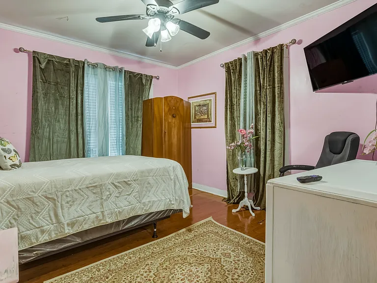 412 Pinehill Dr — Photo 4