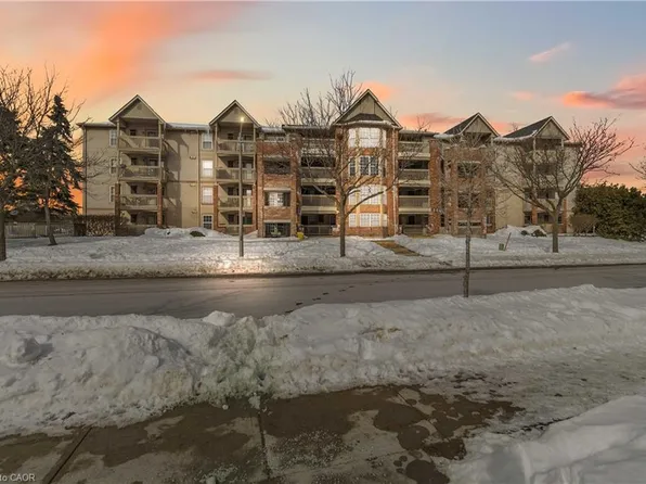 4015 Kilmer Dr #110, Burlington, ON L7M 4M4