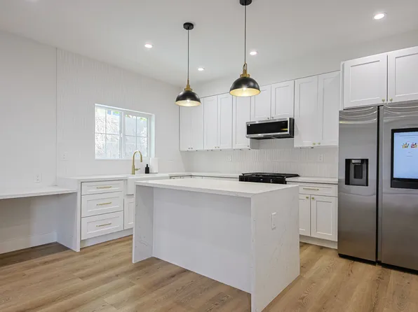 Chic Fully Renovated Luxury Home in the Burbank Hills!, 721 E Verdugo Ave, Burbank, CA 91501