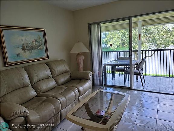 3rd image of 2226 N Cypress Bend Dr APT 206