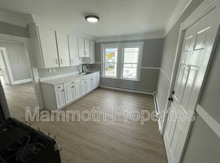 541 Pine St #3, Manchester, NH 03104