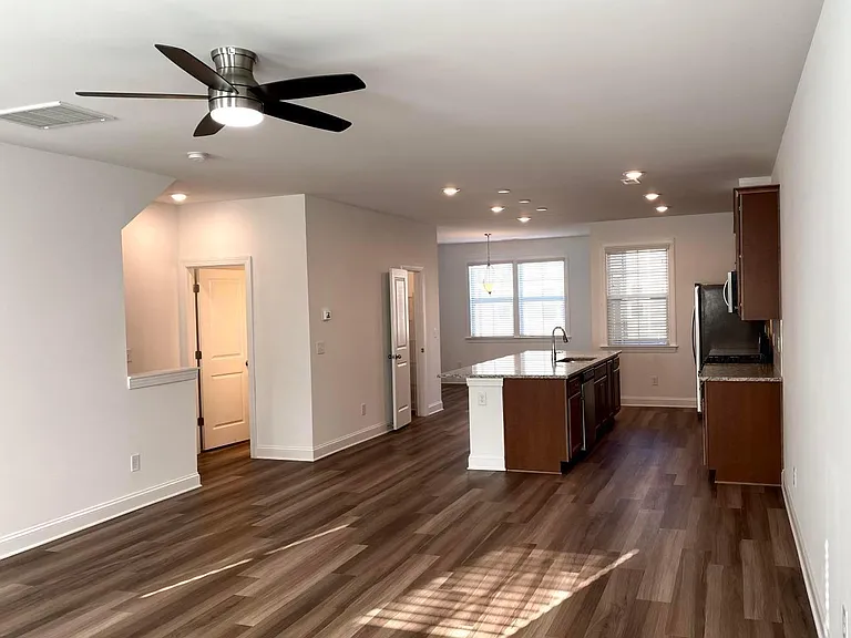 336 Clementine Dr — Photo 15