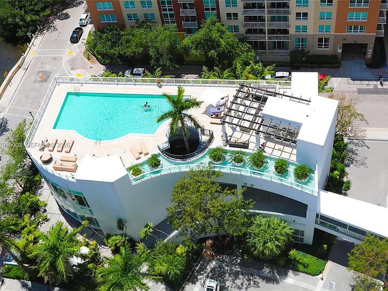2020 N Bayshore Dr #2204 — Photo 23